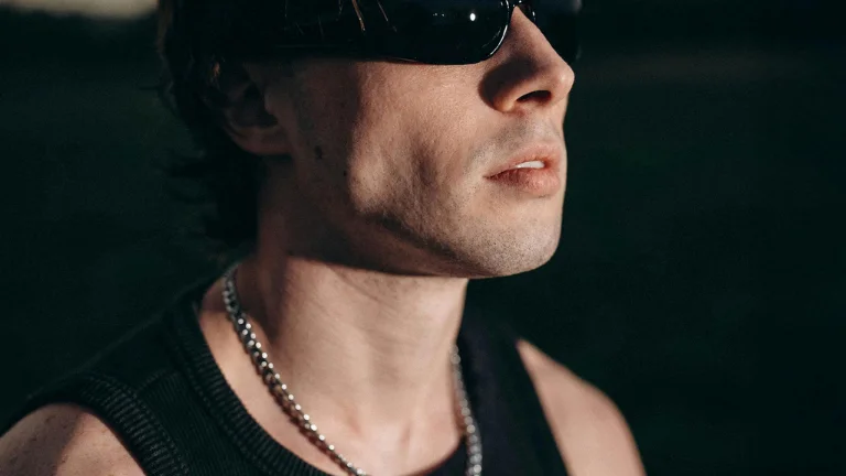 Jawline Dolgusu Sonrası Şişlik Ne Kadar Süreçte Geçer?